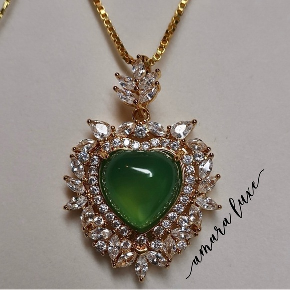 Luxury Heart Pendant - Picture 2 of 4